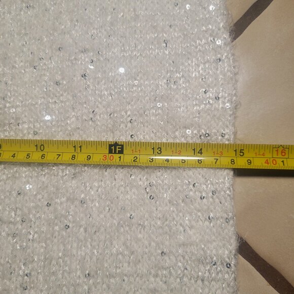 Infinity Scarf White Fuzzy/Fluffy Ultra-Soft with Sequins - Picture 6 of 7